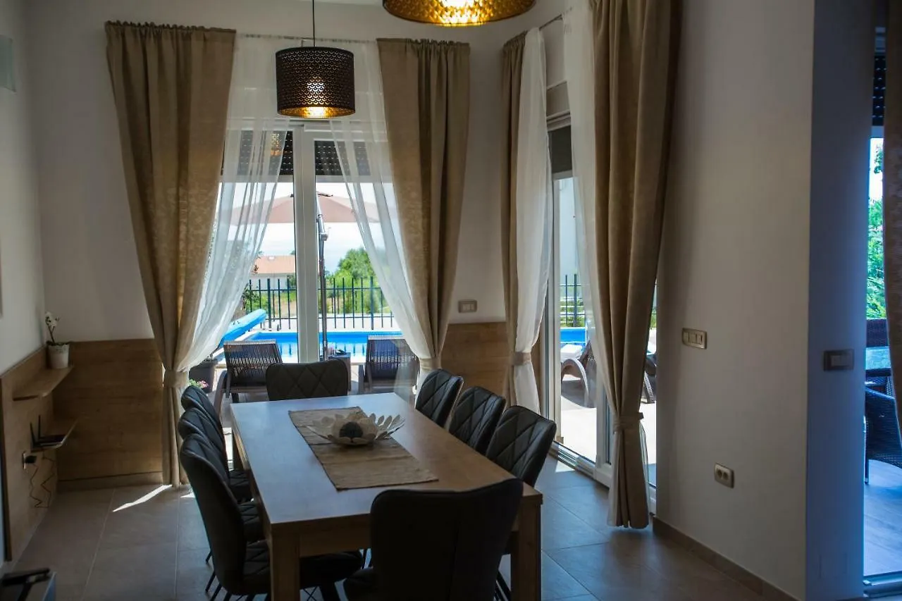 Villa Paula Opatija 0*,
