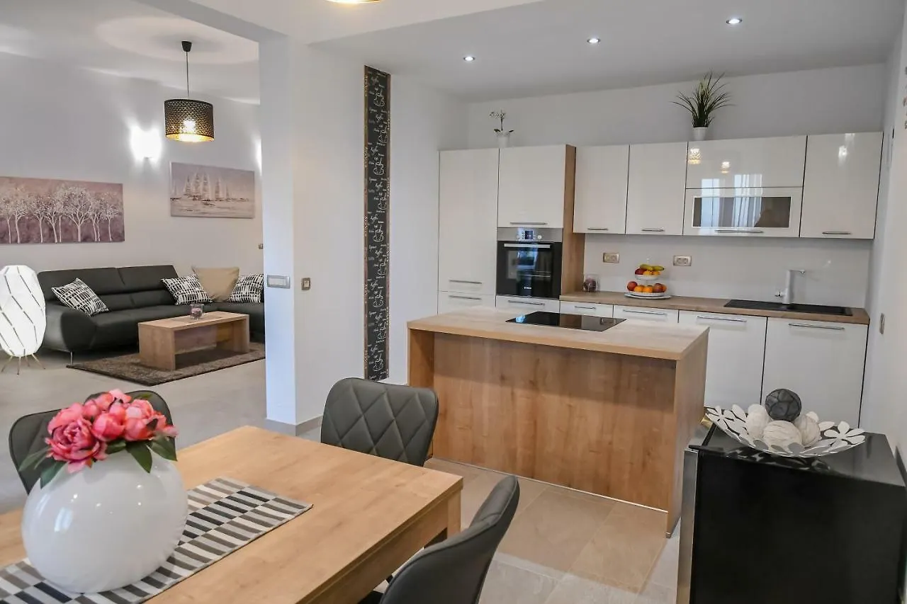 Villa Paula Opatija 0*,